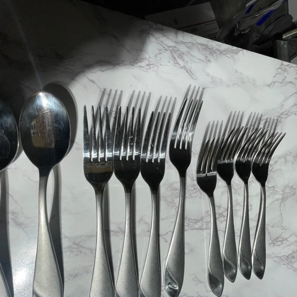 Towle Stainless Steel Flatware Teardrop Tip Mixed Set Knives Forks Spoons